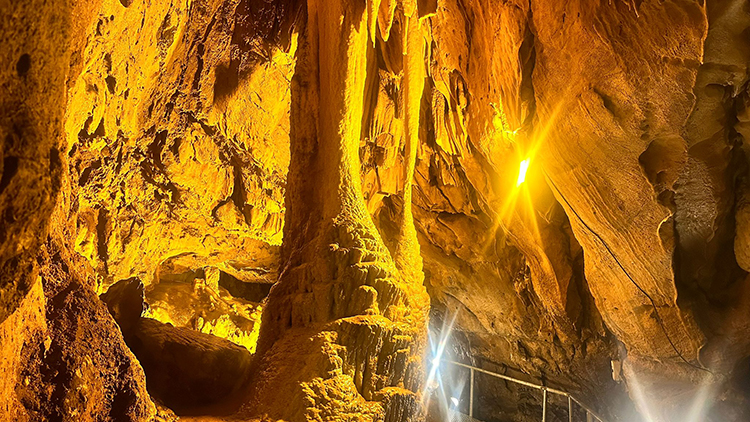 Zindan Mağarası: Ulaşım, Ziyaret Saatleri ve Hikayesi 