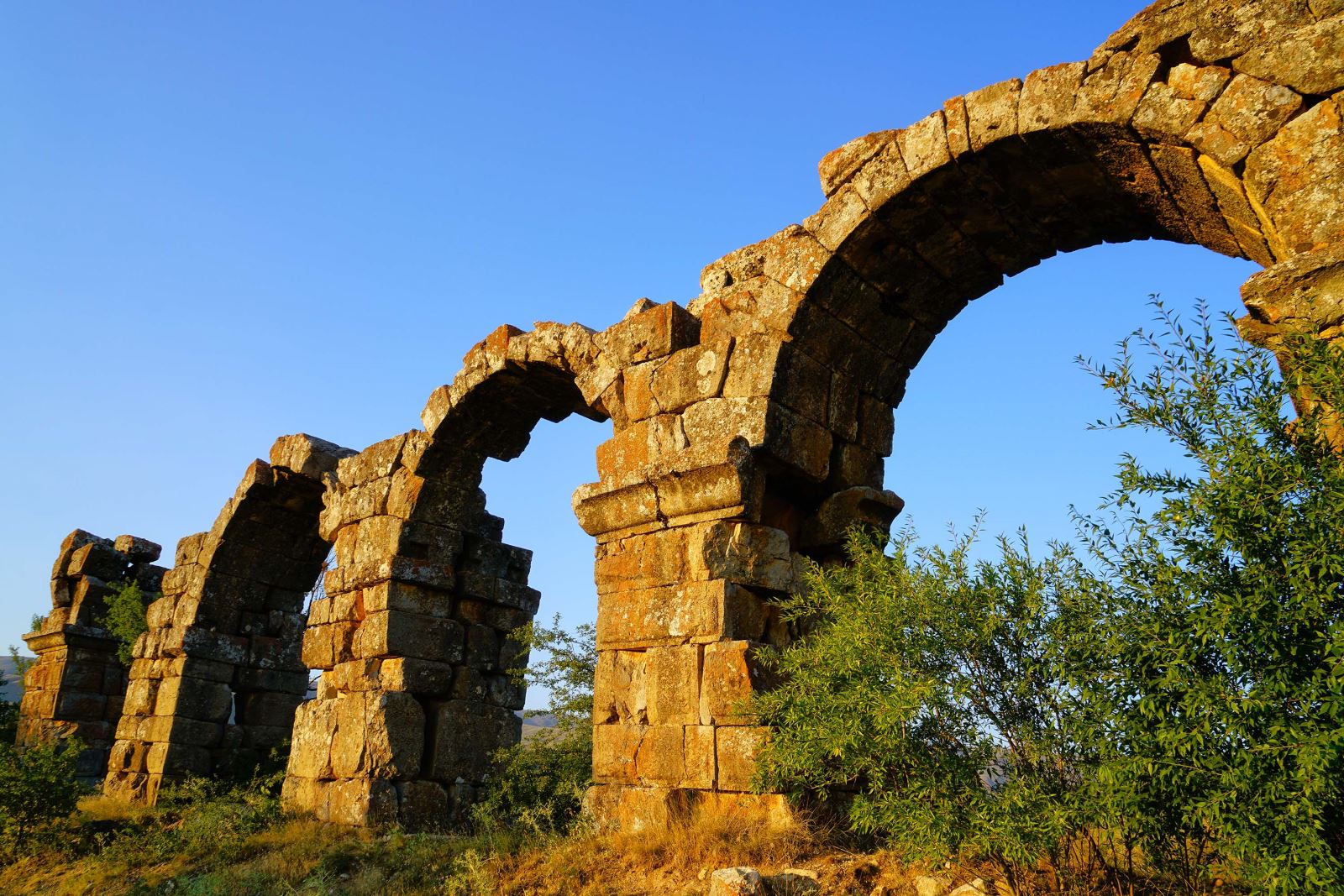 ISPARTA-YALVAÇ-PİSİDİA ANTİOKHEİA ANTİK KENTİ-SU KEMERLERİ-GÜLCAN ACAR (10).jpg
