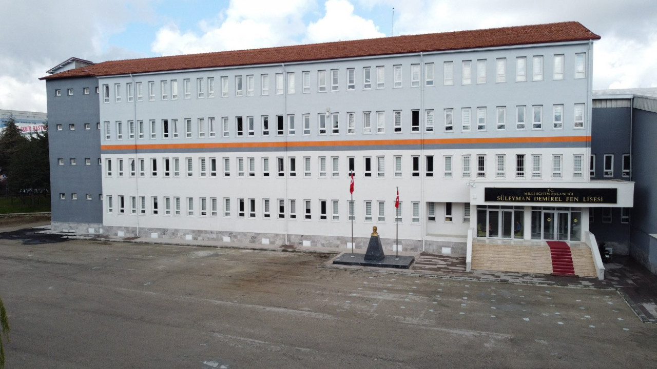 Isparta’nın En Başarılı Liseleri: LGS ve YKS Başarı Grafiği